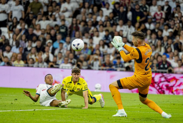 Real Madrid vs Villarreal (02:00 – 11/10)